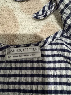 Urban Outfitters thumbnail 2