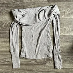 Free People - Snowbunny Off The Shoulder Top In Grey thumbnail 8