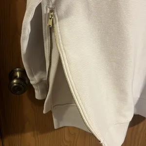 Varley‎ Mae Boyfriend Oversized Sweat Pullover in Egret Small thumbnail 6