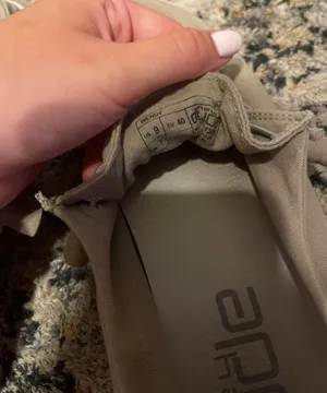 Gray Size 9 | Curtsy thumbnail 6