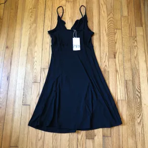 Zara NWT Women's Black Empire Waist Spaghetti Strap V-Neck Sundress Size M thumbnail 11