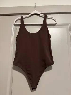 Aritzia Contour Babaton Bodysuit Square Neck thumbnail 3