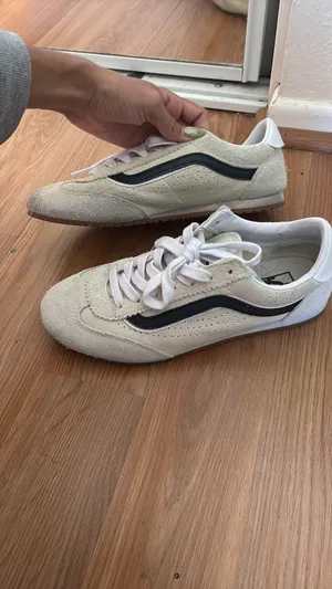 Vans Low Pro Shoes thumbnail 2