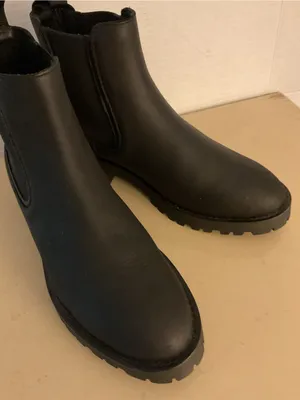 Thursday women black leather Chelsea heel boots US 8.5 Wide thumbnail 10