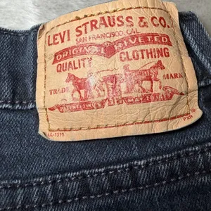 Levis 515 Womens Size 14 Long Bootcut Jeans Dark Wash Stretch Denim Blue Casual thumbnail 4