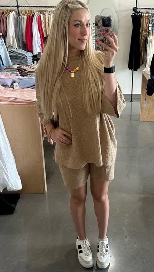 Women's Tan Knit SET Size M thumbnail 4