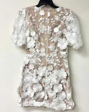 Elliatt Zayla Zayla 3D Floral Puff Sleeve Mini Dress White / Nude Women's Size M thumbnail 3