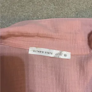 Altar'd State Pink Button-Up Women's Top thumbnail 2