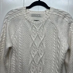 Abercrombie & Fitch Cable Knit Crew Neck Women's Fisherman Sweater Size Small thumbnail 4