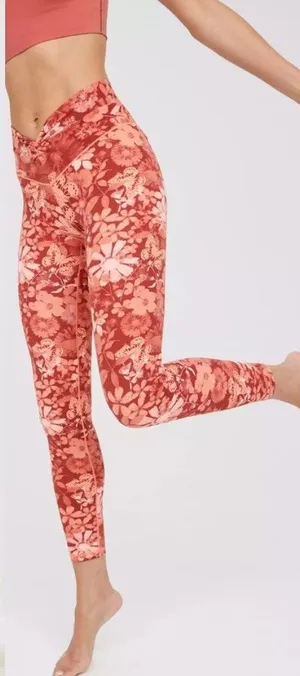 NWT OFFLINE By Aerie Seamless 7/8 Leggings Sports Workout Yoga Bundle Size M thumbnail 1