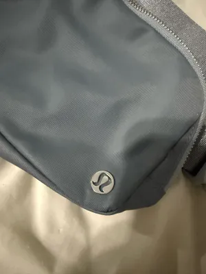 Lululemon Everywhere Belt Bag 1L Grey thumbnail 3