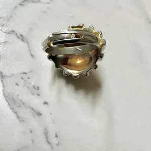 Cream/gold tone vintage cocktail ring thumbnail 11