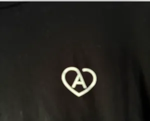 Aritzia heart tshirt thumbnail 2