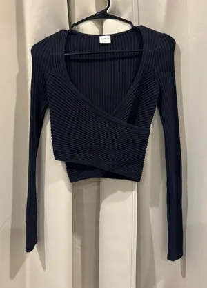 Abercrombie Top thumbnail 1