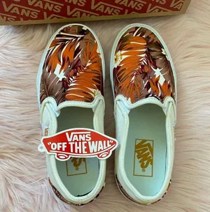 Vans 🌸 Asher Women’s Platform Sneakers 🌸 thumbnail 2