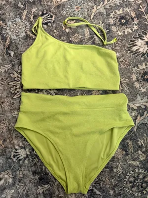Old Navy Swimsuit thumbnail 1
