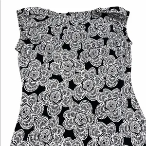 Ann Taylor LOFT size medium black & white floral top thumbnail 2