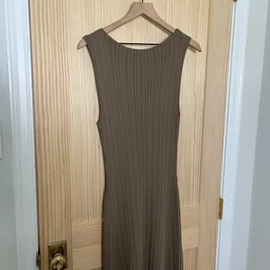 DISSH- Ivy Sleeveless Maxi Dress Moss Size XL thumbnail 4