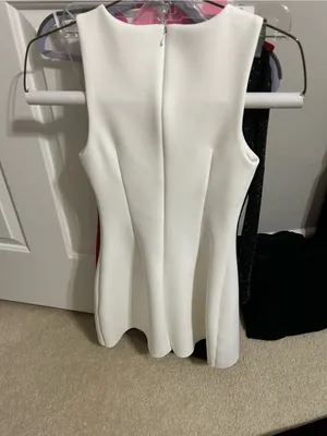 Classic White Sleeveless Shift Dress thumbnail 3