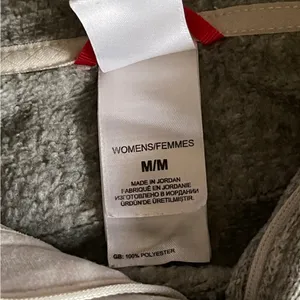 The North Face pullover woman's size M thumbnail 8
