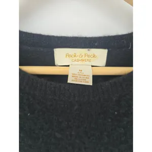 Peck & Peck Cashmere Sweater Womens M 2-Ply Black‎ Crew Neck High-Low Slit thumbnail 2