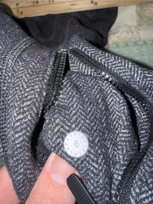 Lululemon Define Jacket
Heathered Herringbone Heathered Black Black size 6 thumbnail 4