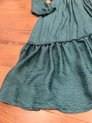 On 34th V-Neck Smocked MIDI Dress in Green - Large NWT - C60-011 thumbnail 6