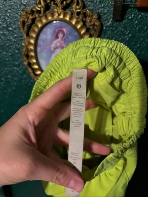 Lululemon Yellow Short Low Rise Hotty Hot 4” Size 2 thumbnail 3