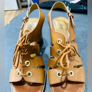 Elegant Tan Lace-Up Heeled Sandals thumbnail 3