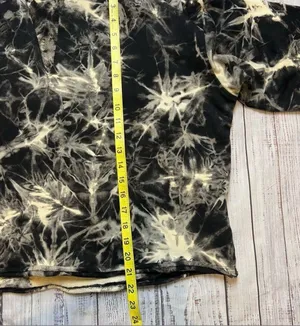 Bohme Black and Off White Tie Dye Oversized Crop Hoodie. Size Small. EUC thumbnail 12