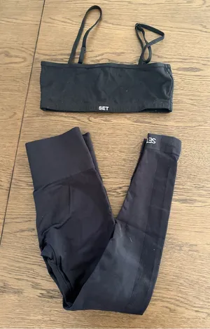 SET Active SportsBody Black Leggings with Matching Bra thumbnail 1