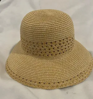 Stylish Tan Straw Hat by GIANI BERNINI thumbnail 1