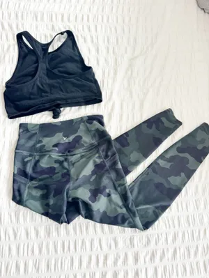 Workout Outfit Set Camo Black Aerie Old Navy XS Small thumbnail 5