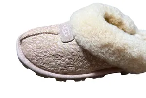 UGG Disquette Size 7 Pink Leopard Print Slippers thumbnail 1