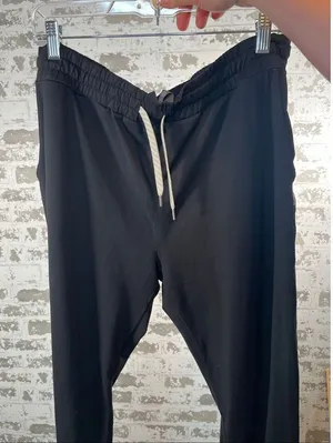 Vuori | women black jogger sweat pants thumbnail 1