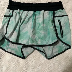 Lululemon Tracker Short II *2-way Stretch Spray Dye White Blue Tropics / Black thumbnail 7