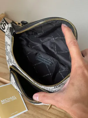 Michael Kors Belt Bag thumbnail 9