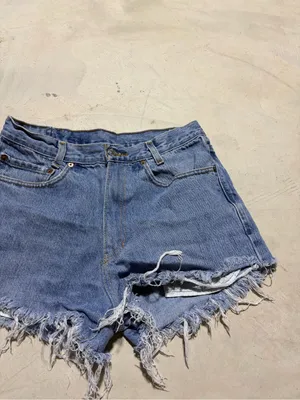 Levi’s Classic cut off Blue Denim Women's Shorts 28 thumbnail 5