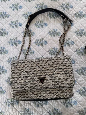 Guess Purse thumbnail 1