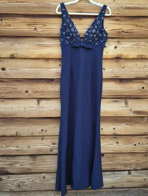 NWOT Mac Duggal 2278 Navy Sleeveless Embellished Crepe Gown With Bow Size 4 thumbnail 6