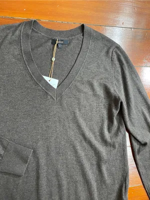 NWT Quince Lightweight Cotton Cashmere V-Neck Sweater Heather Charcoal Sz S 🧡🎀 thumbnail 9