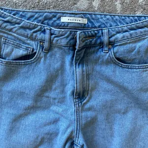 PacSun Mom Jeans size 27 thumbnail 4