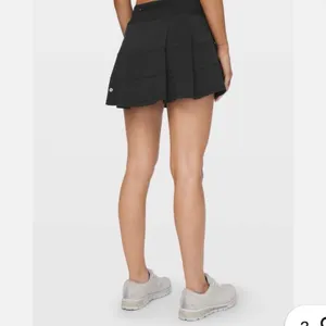 Lululemon Pace Rival Skirt Womens size 6 Skort Black Polyester Gym Stretch EUC thumbnail 2