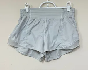 Lululemon Gray Hotty Hot High Rise 2.5 Shorts 6 Women thumbnail 1