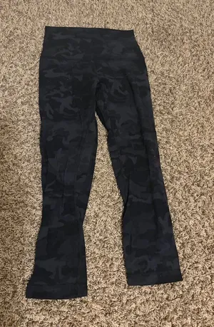 LuLuLemon Align Crop 21" Leggings Size 4 Incognito Camo Multi Grey Style W6AVIS thumbnail 1