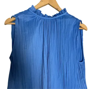 Zara Solid Blue Plisse Pleated Ruffle Neck Sleeveless Blogger Office Top Size XS thumbnail 3
