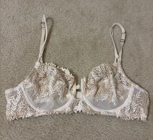 Cabernet Sheer Embroidered Underwire Bra Size undefined thumbnail 1