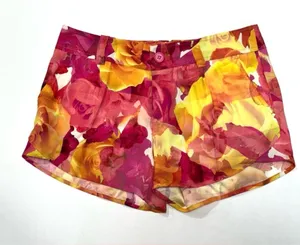 Alice + Olivia Cady Silk Floral Rose Shorts Size 2 thumbnail 1