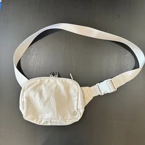 LULULEMON Everywhere Belt Bag White Opal thumbnail 10