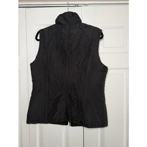Erfo Quilted Vest Womens Size 12 Black Gorpcore Outdoor Quiet Luxury Travel EU42 thumbnail 2